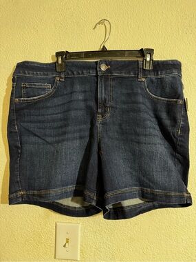 Dark Indigo Denim Women's Shorts - Classic Casual Maurices